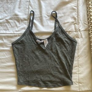 gray cropped tank top